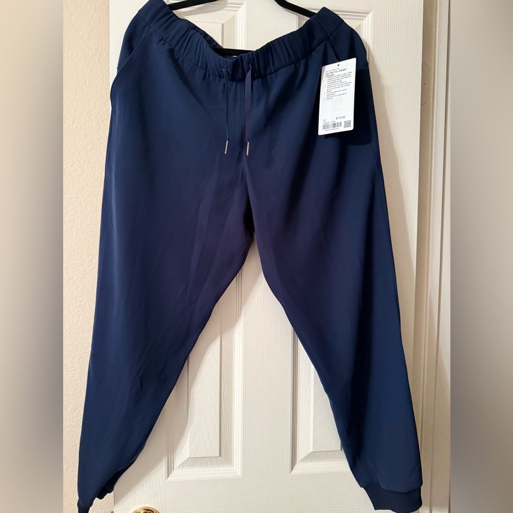 Lululemon Women’s On the Fly Jogger Woven